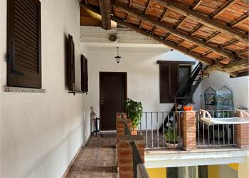 PORZIONE DI CASA A GARGALLO